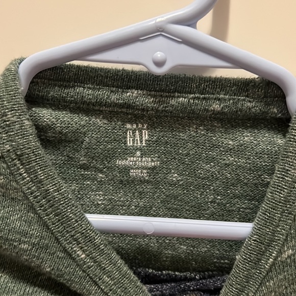 Baby gap size 5 - Picture 2 of 3